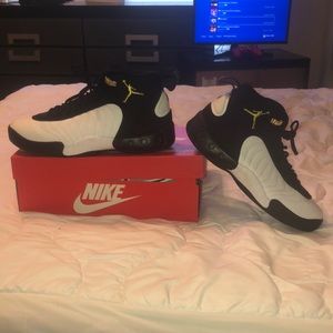 Jordan Jumpman Pro Black White Metallic Gold 2018